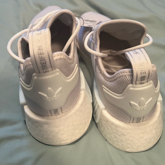 Adidas Nmd_R1 Women’s size 7.5 - Picture 3 of 7